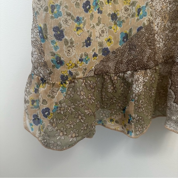 Lots of Love by Speechless Women’s Sheer Top Floral & Lace Ruffle Design Medium - Picture 5 of 8